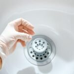 Desentupimento de Pia, Vaso e Ralo: Soluções Caseiras, Prevenção e Quando Chamar Profissional 2025